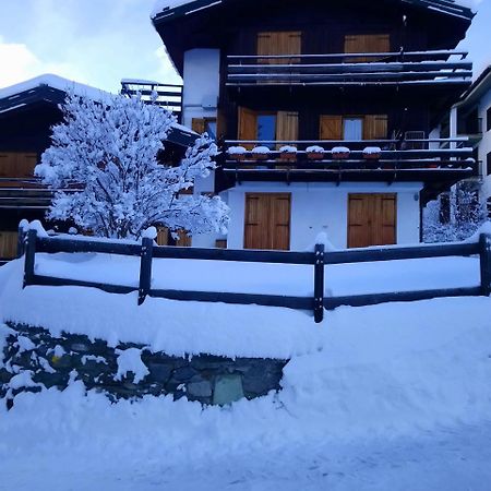 Cervinia-Valt Sport & Relax House Apartment Valtournenche Bagian luar foto