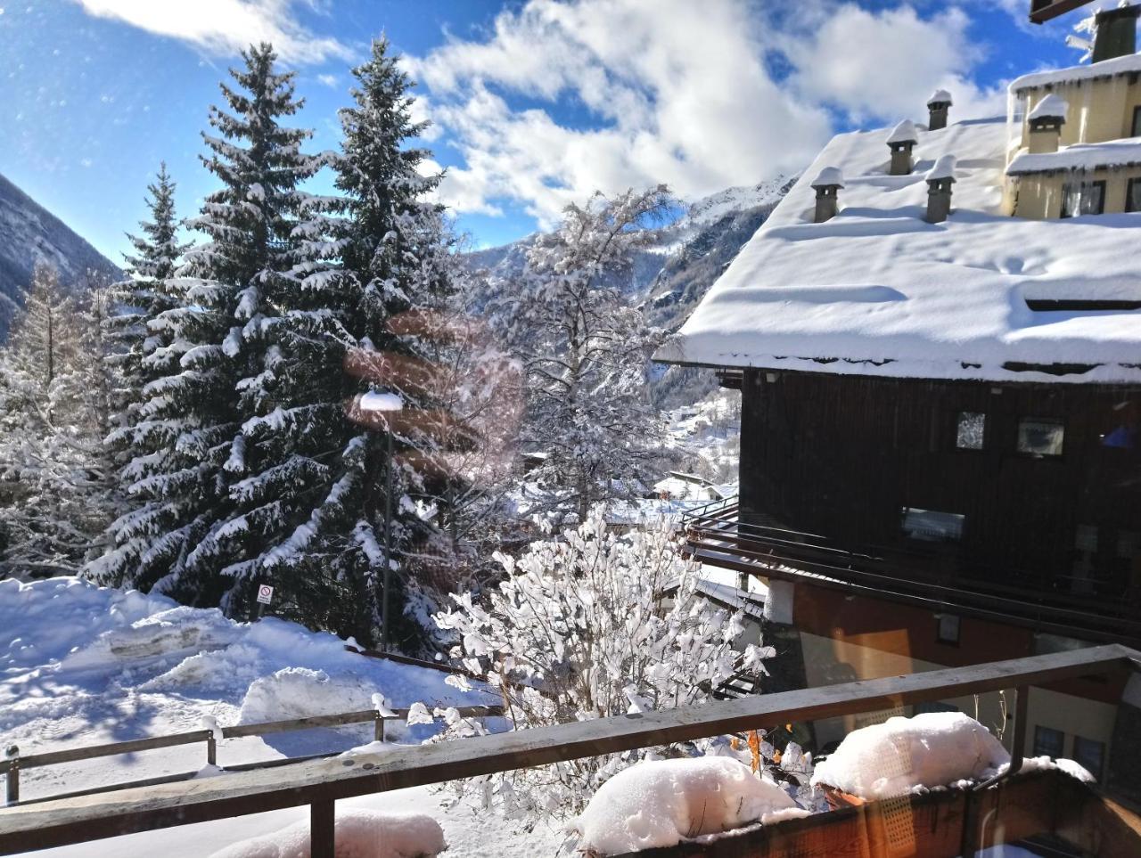 Cervinia-Valt Sport & Relax House Apartment Valtournenche Bagian luar foto