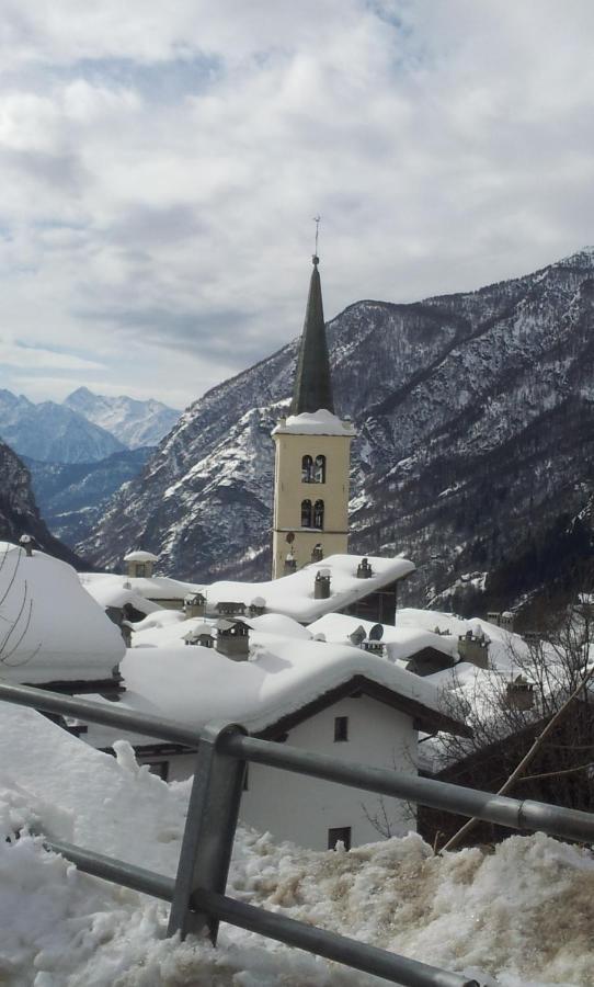Cervinia-Valt Sport & Relax House Apartment Valtournenche Bagian luar foto